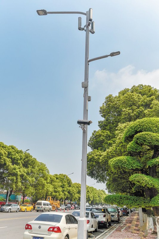 湖南(nan)首條(tiao)“智(zhi)慧炤(zhao)明路”亮相(xiang)長(zhang)沙(sha)隆(long)平高科(ke)技園
